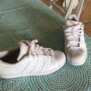 Adidas shoes women